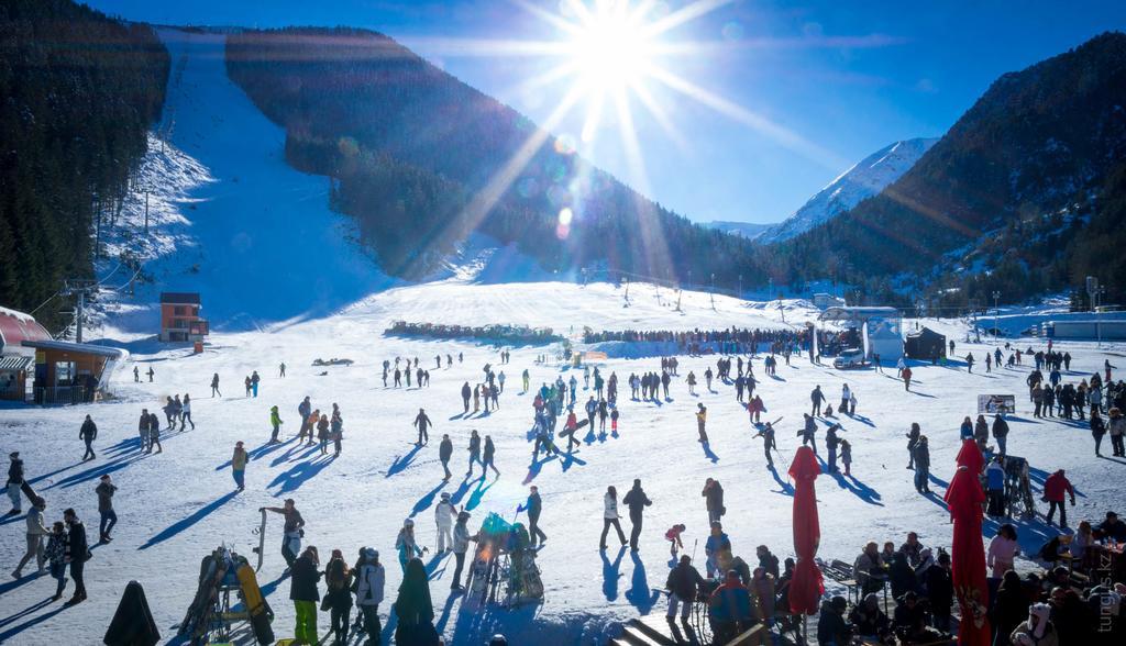 Almaty Backpackers Vandrarhem Exteriör bild